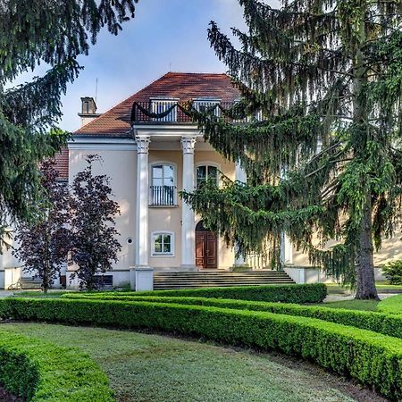 Palac W Smoszewie Smoszewo Экстерьер фото